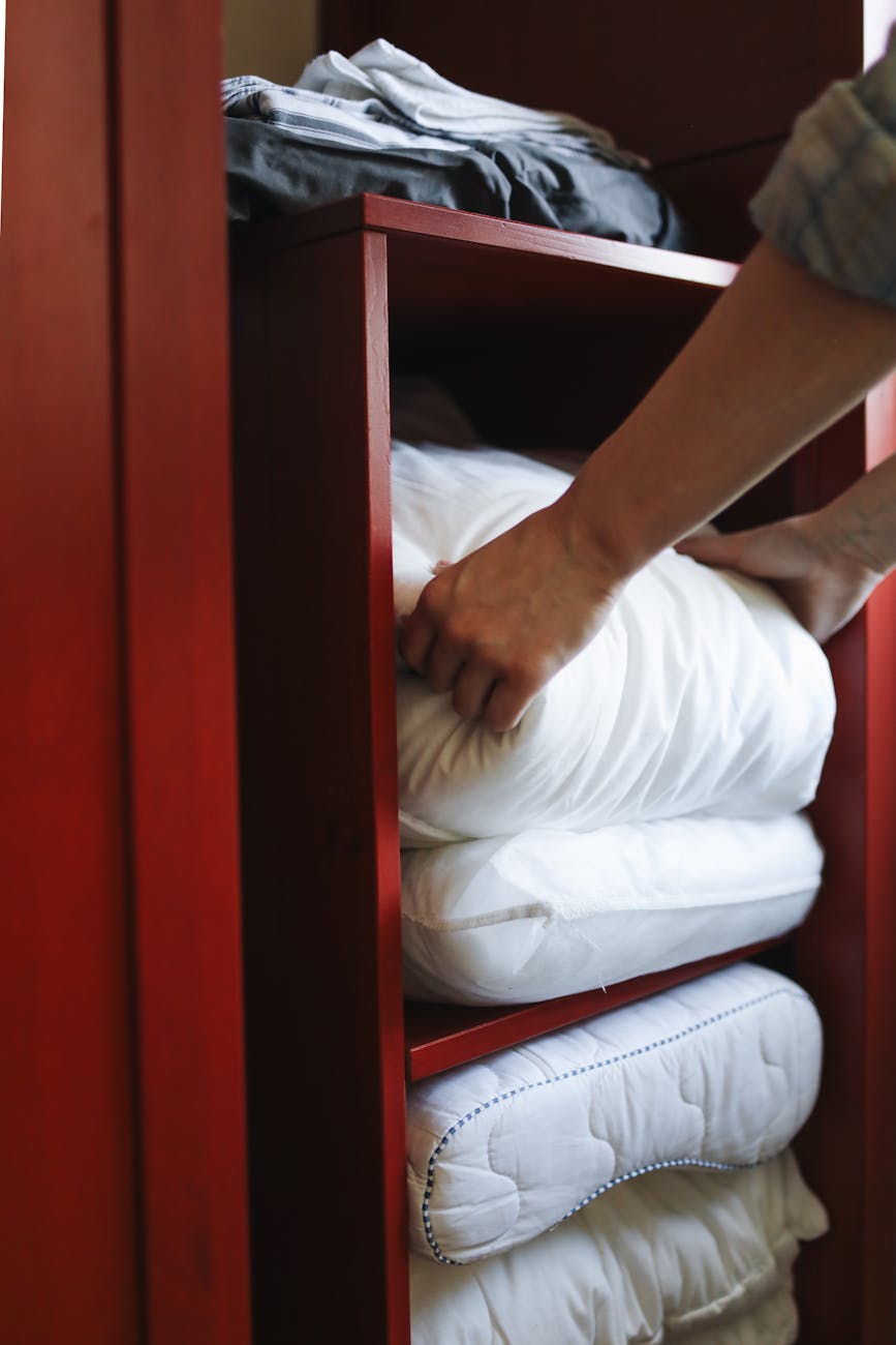 Zeer-Table 2.0: Der verdunstungskühlende Esstisch für Brot, Obst und Kräuter ohne Strom